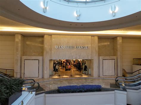 saks fifth avenue somerset collection.